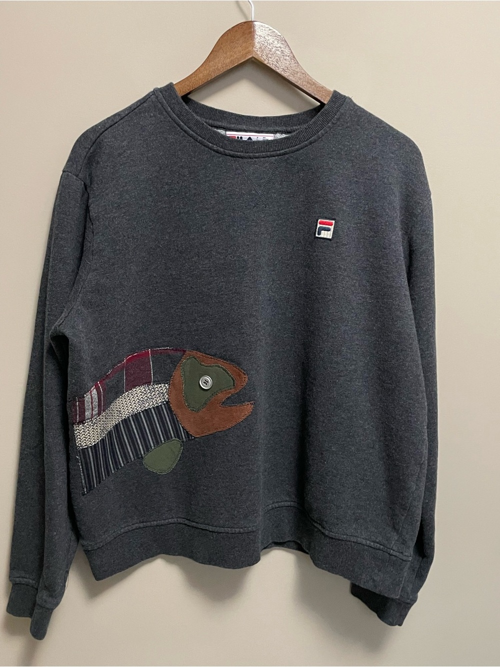 FILA Reworked Upcycle Charcoal Fish Crewneck Sweatshirt Women’s XL